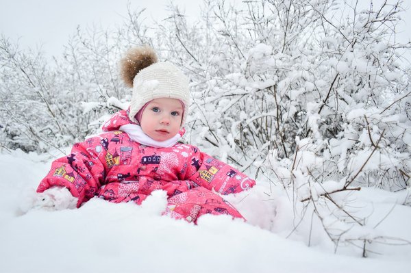 Comment associer une jupe patineuse avec des bottines pour un look casual?